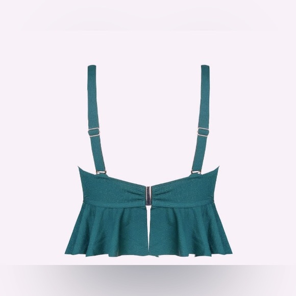 V-Neck Ruffle Hem Bikini Top - Picture 8 of 10